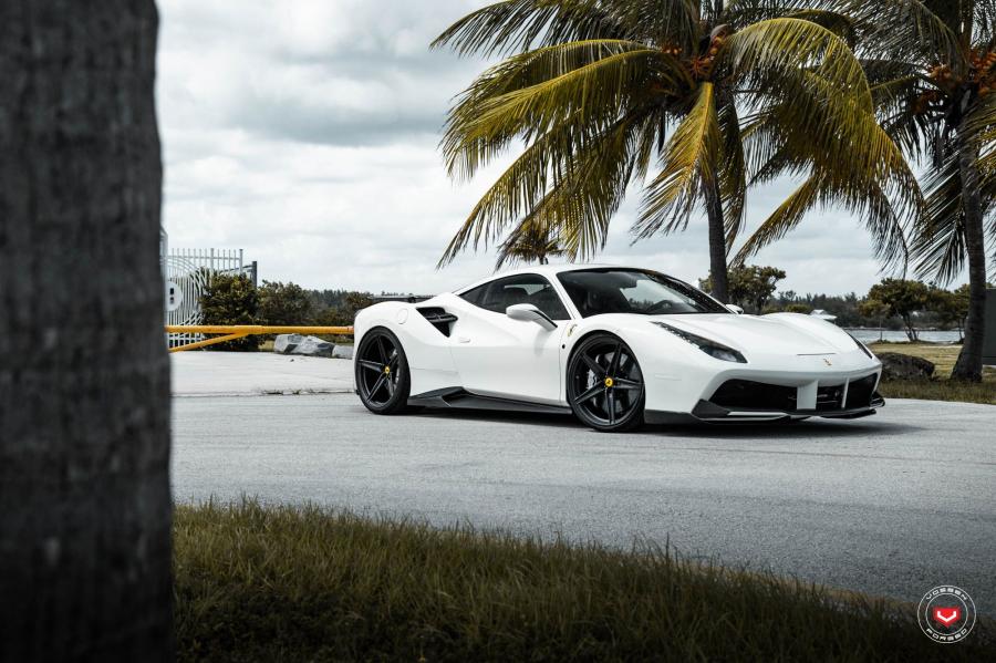  Ferrari 488 GTB on Vossen Wheels (M-X5) 2018 года  (фото 14 из 22)